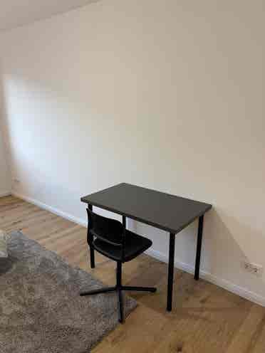 Modern sqm room Alt-Treptow
