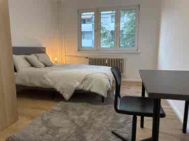 Modern sqm room Alt-Treptow