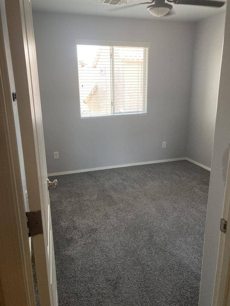 Room for rent w/ private bathroom