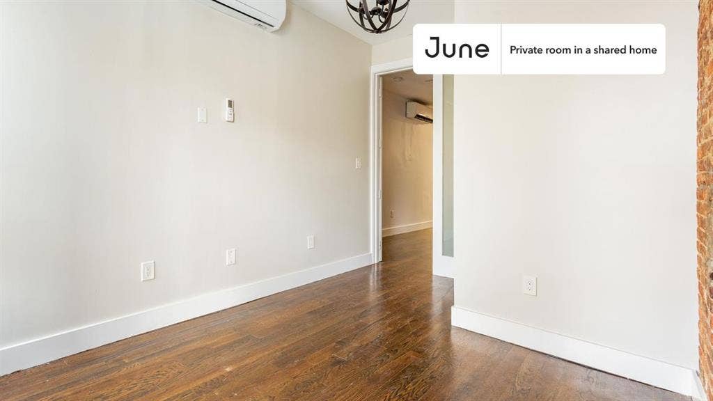 4 BR in New York City