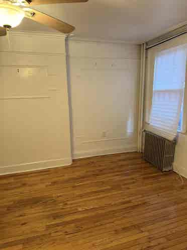 Yard! Washer/Dryer! Private Bath!
