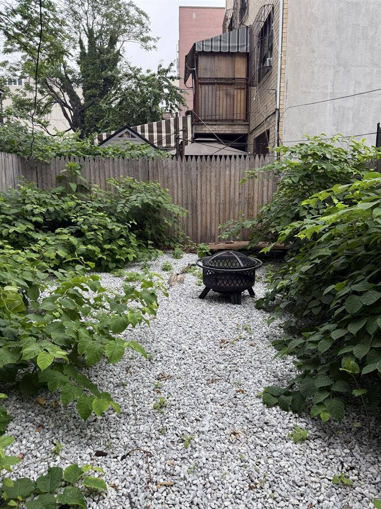 Yard! Washer/Dryer! Private Bath!
