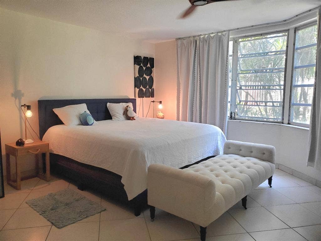 Room in Peaceful  Garden Condo