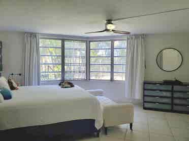 Room in Peaceful  Garden Condo