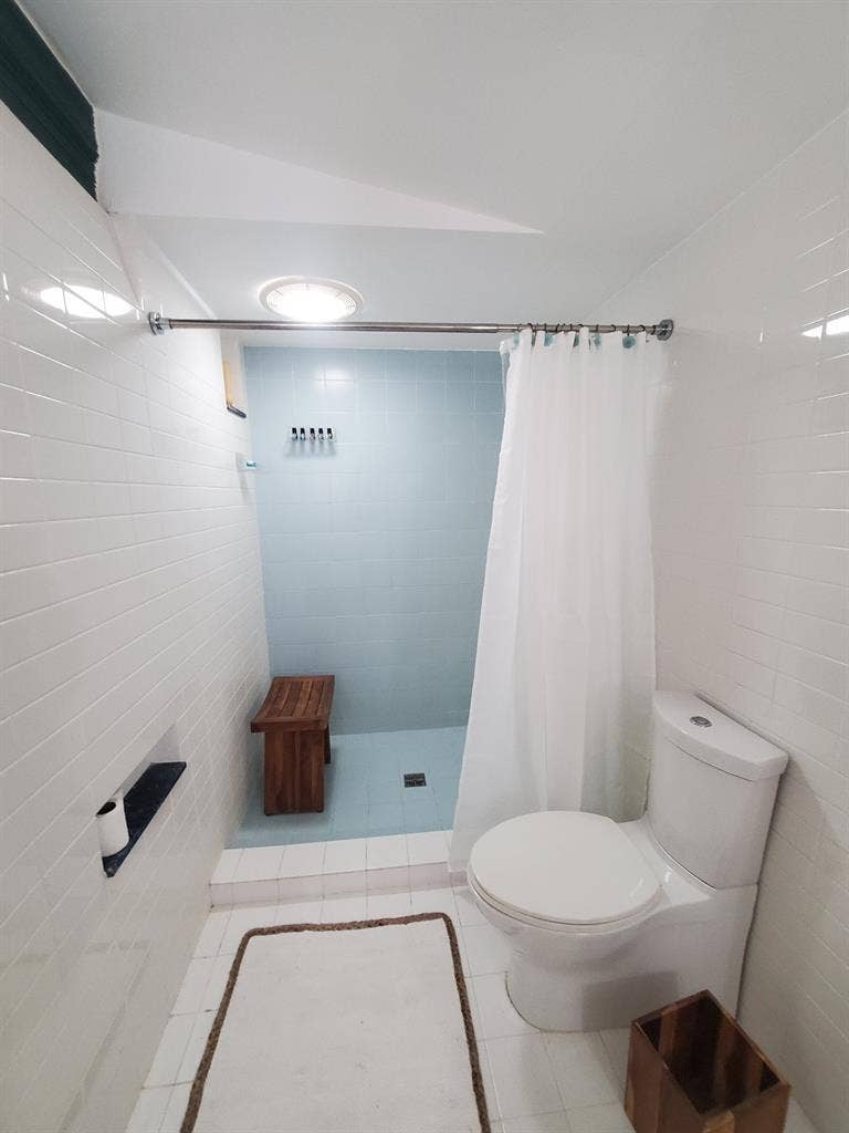 Room in Peaceful  Garden Condo