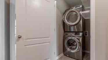 2 Bedrooms Available