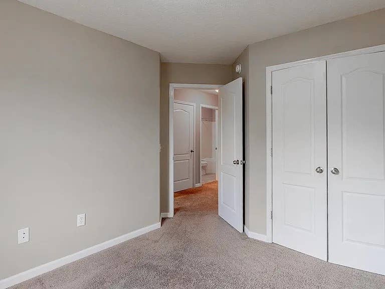 2 Bedrooms Available