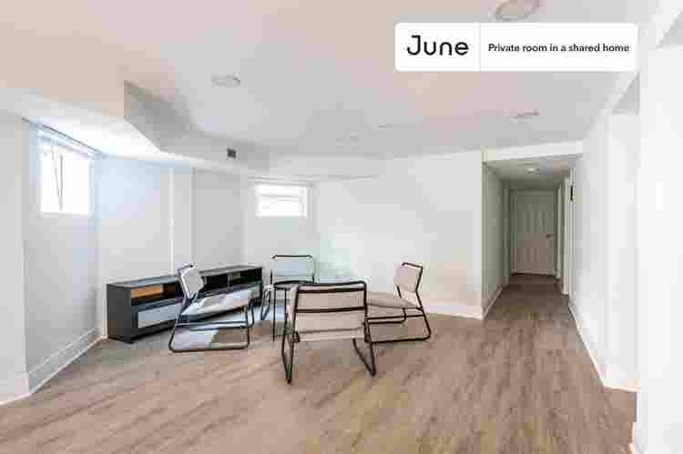 4 BR in Chicago