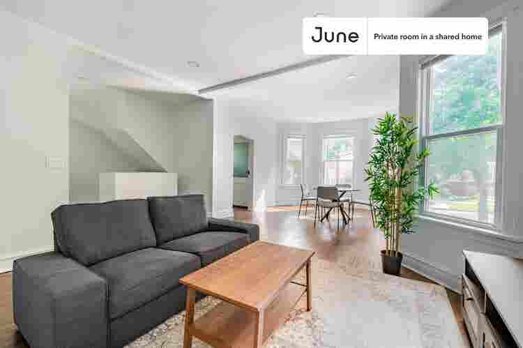 4 BR in Chicago