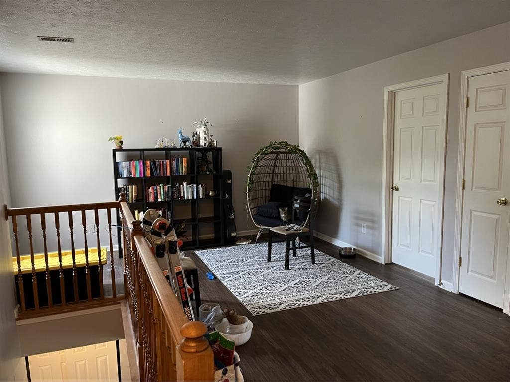 [ROOMMATE WANTED] no pets, no kids