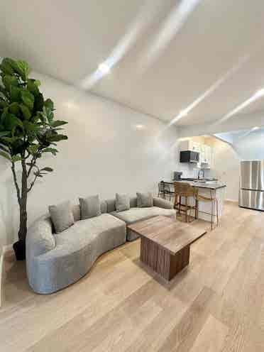 Rooms available in Crown Heights
