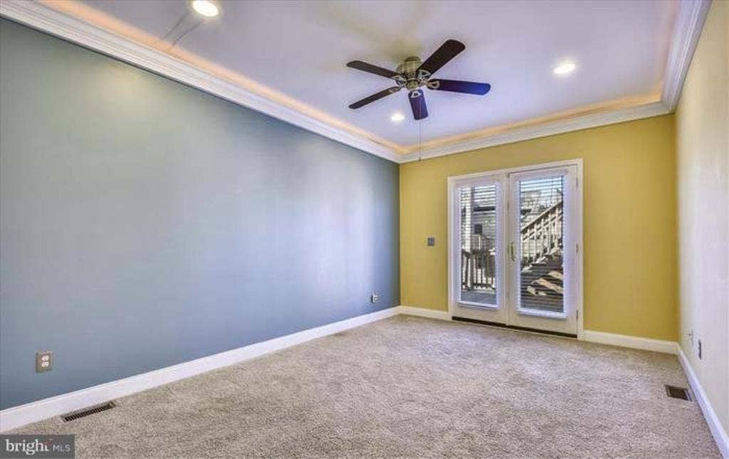 Private Room & Bathroom Available