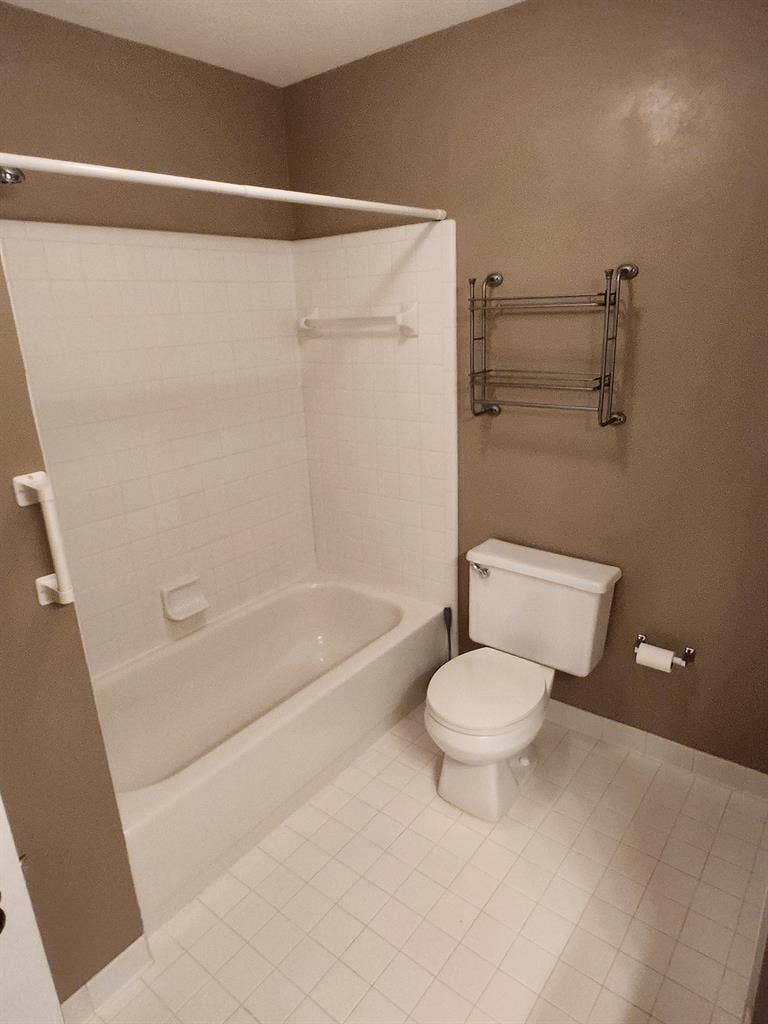 Luxury condo in Waterford