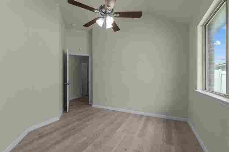 1 BR in Dallas
