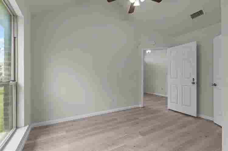 1 BR in Dallas