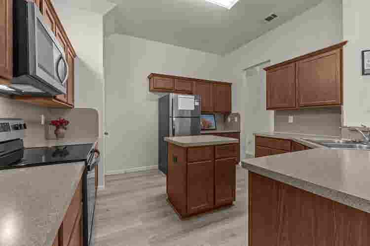 1 BR in Dallas