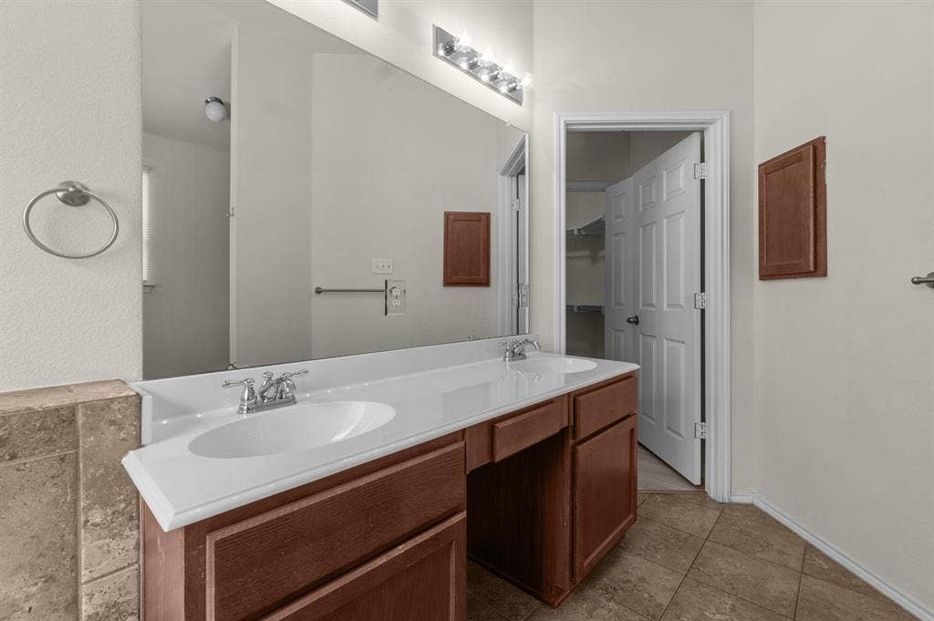 1 BR in Dallas