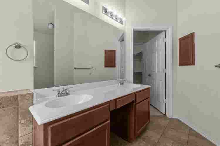 1 BR in Dallas