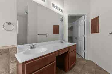 1 BR in Dallas