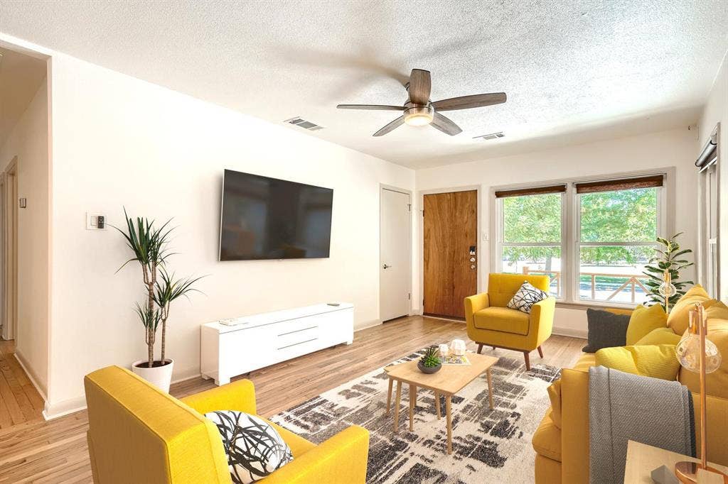 3 BR in Austin