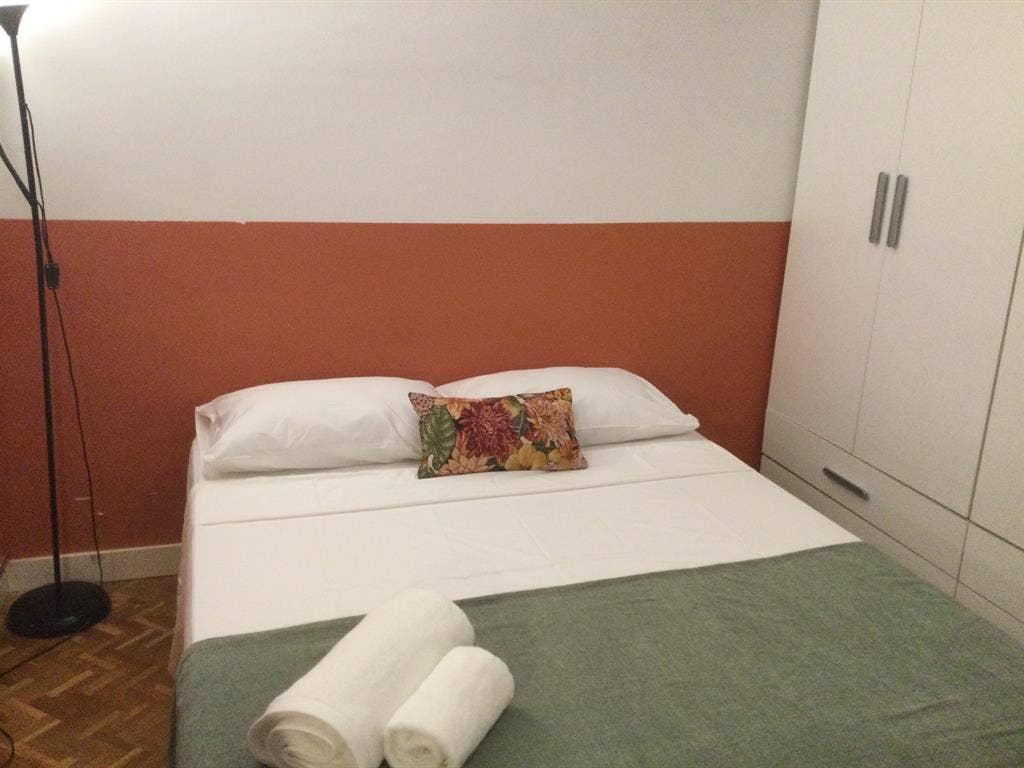 Room for Rent at Barcelona, Spain