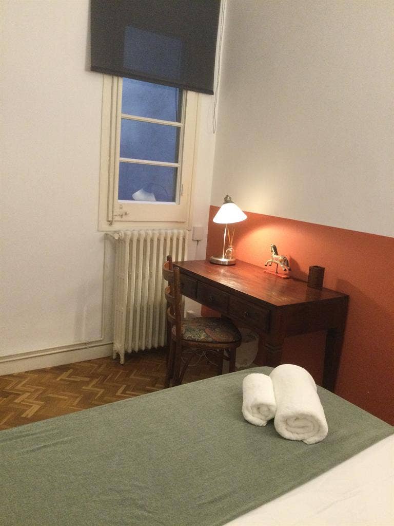 Room for Rent at Barcelona, Spain