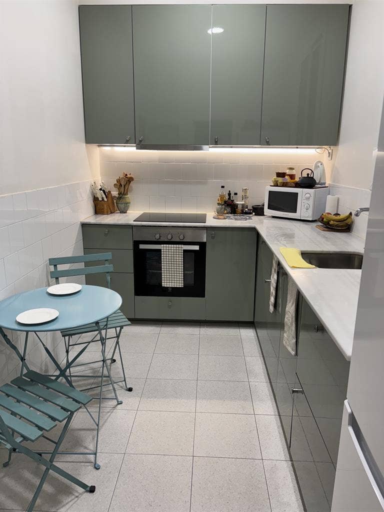 Room for Rent at Barcelona, Spain