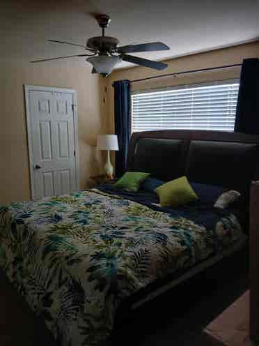 I am yrs and have a room to rent.
