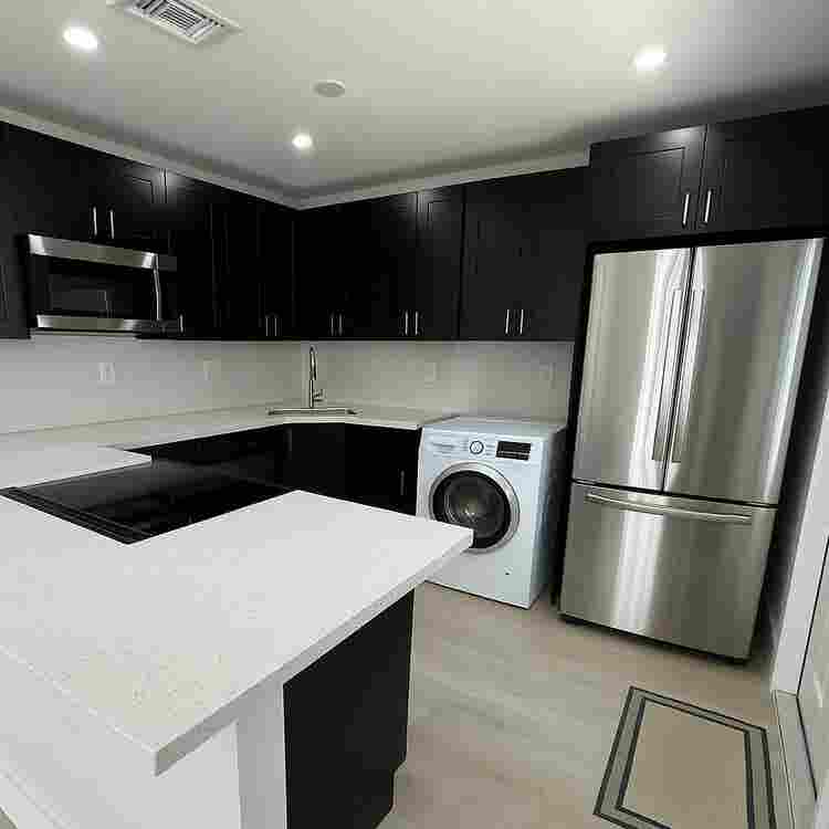 Modern Room for Rent–Move in Ready!