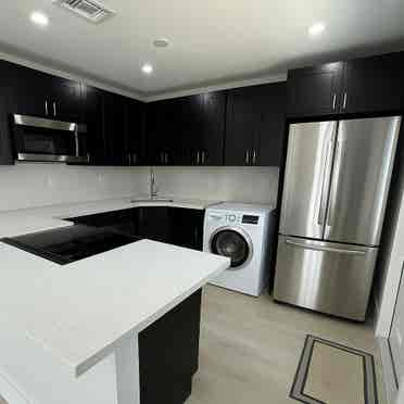 Modern Room for Rent–Move in Ready!