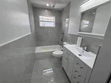 Modern Room for Rent–Move in Ready!
