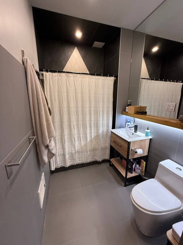One Room in Williamsburg