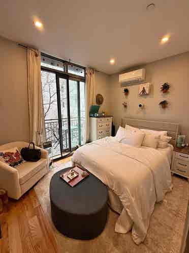 One Room in Williamsburg