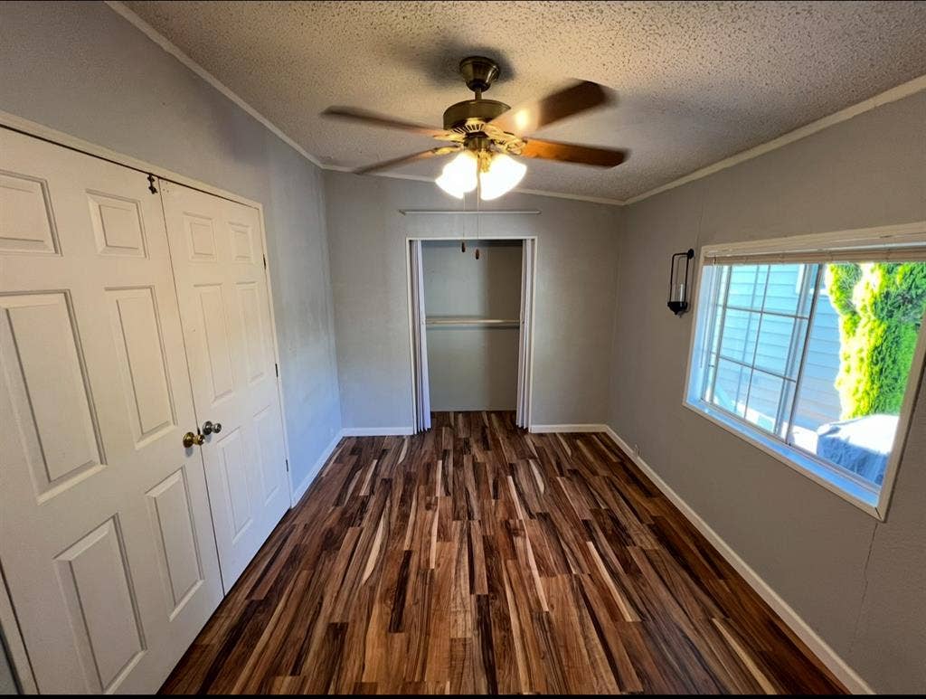 Room available for rent in Brea