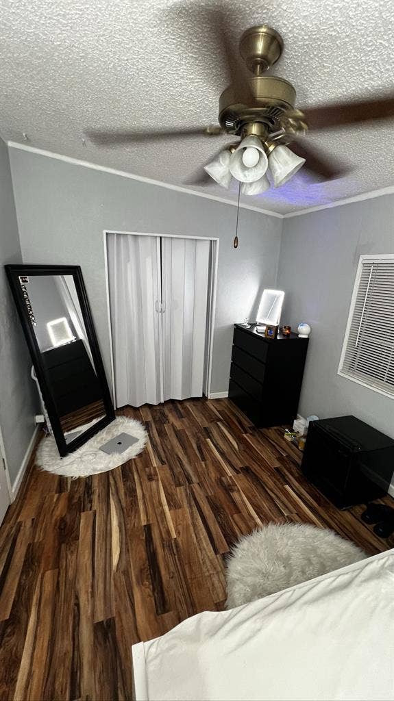 Room available for rent in Brea