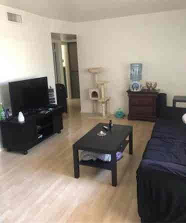 1bed room and shared bathroom