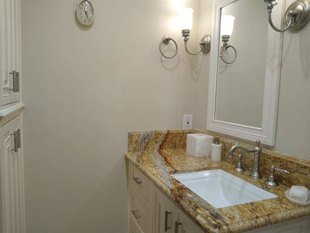 Room/Bath with share of house