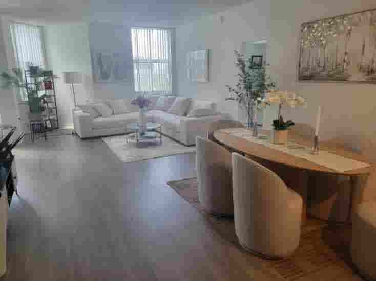 Over  caprvtfurnished bedrm&bth