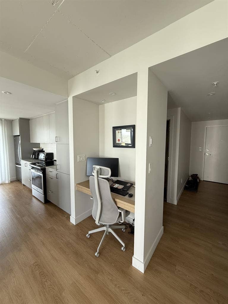 Lumineux 4 ½ + den à Brossard