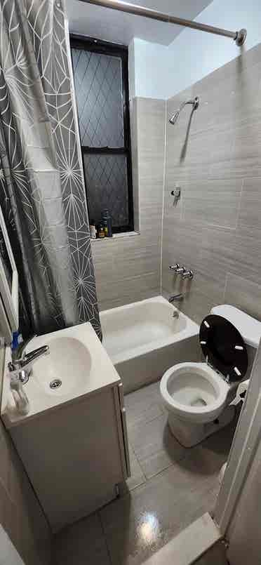 ROOM FOR RENT 2BD APARTMENT