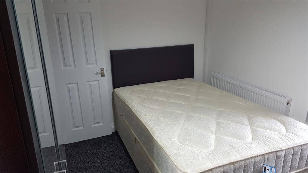 Ensuite all utilities-wifi incl