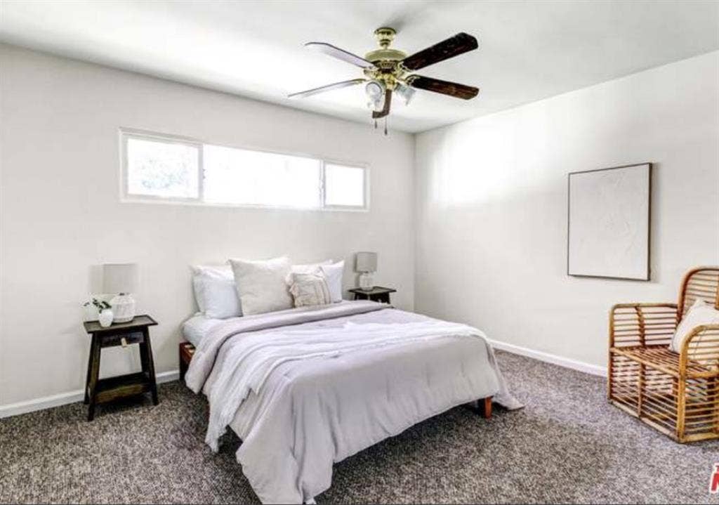 North Hollywood room for rent!