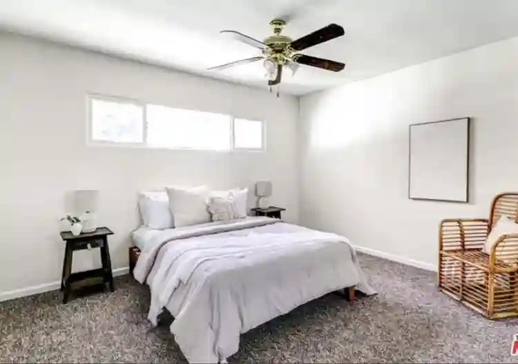 North Hollywood room for rent!