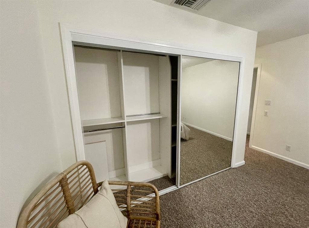 North Hollywood room for rent!