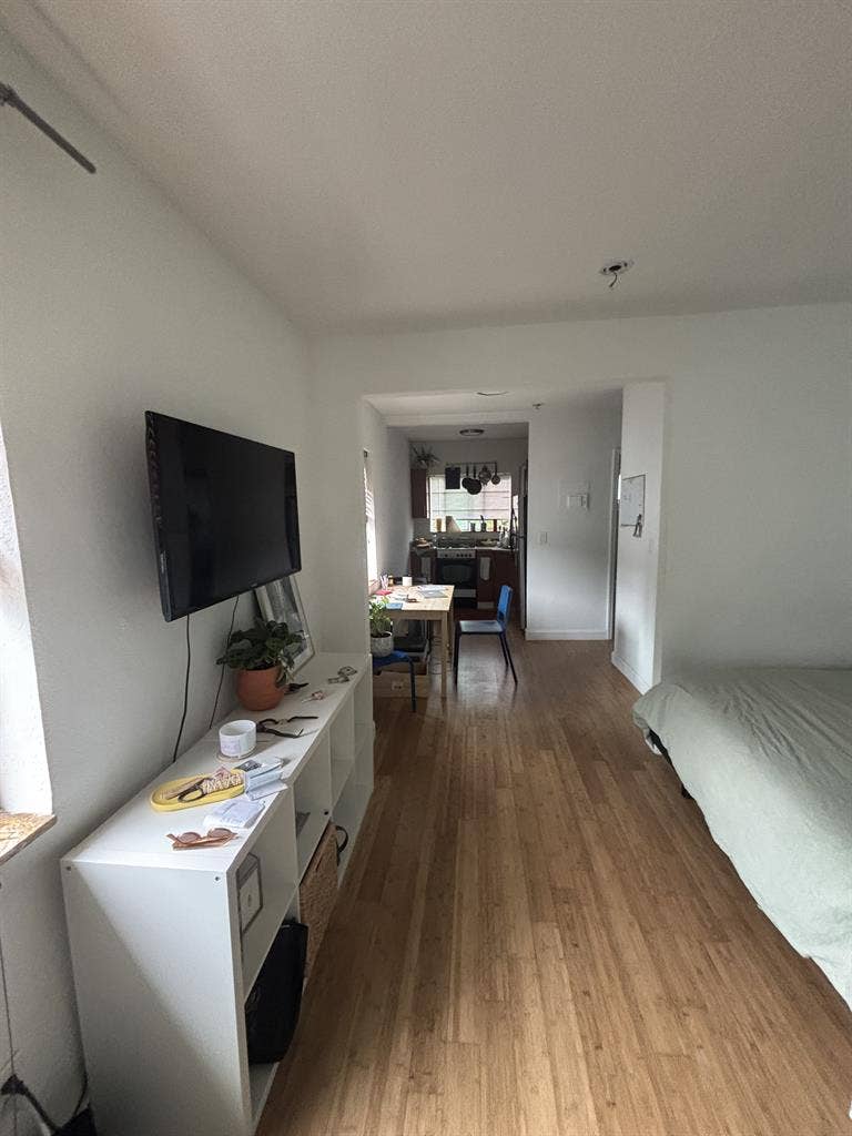 furnished studio in Miami Beach
