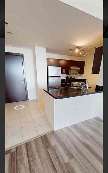 Looking for a female Roommate (b