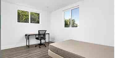 Private room  ensuite private Bath