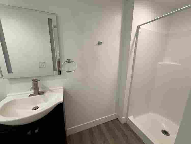 Private room  en-suite private Bath