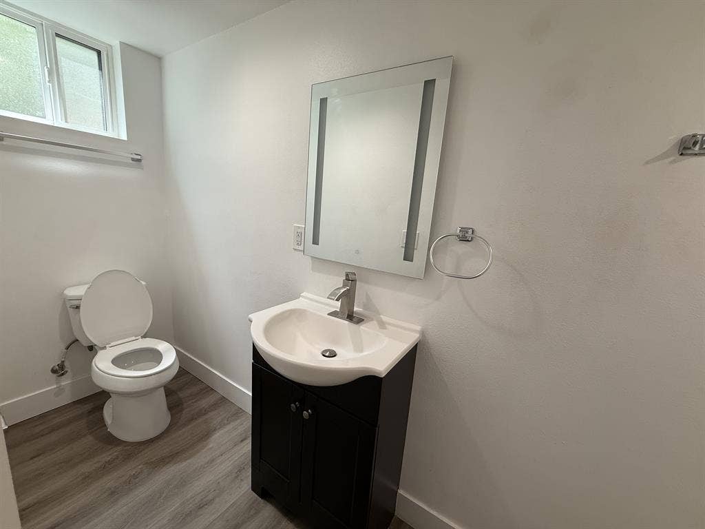 Private room  en-suite private Bath