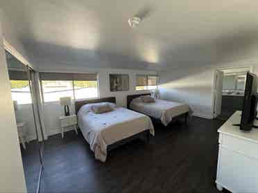 Looks master bedrooms,Beverly Hills